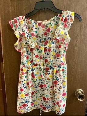 Forever 21 White Floral Ruffle-Trim Blouse
